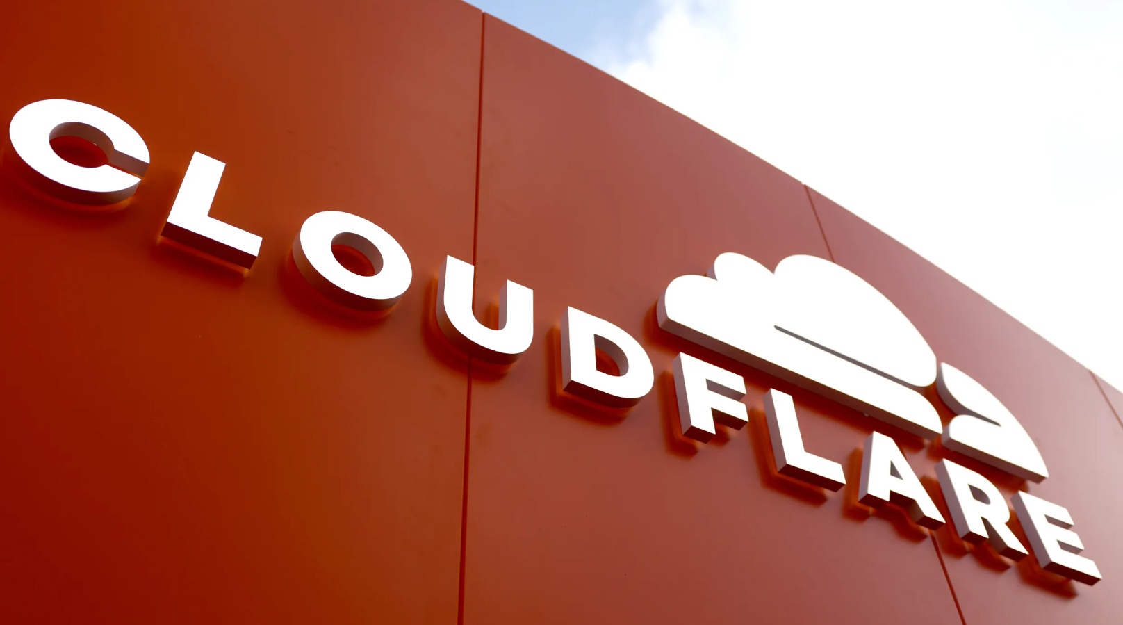 Cloudflare despide al 20% de su plantilla por la IA agéntica